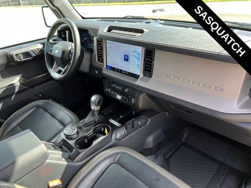 Used 2025 Ford Bronco Outer Banks w/ Sasquatch Package AWD/4WD image 38