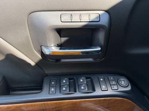Used 2019 Chevrolet Silverado 2500 LTZ w/ Duramax Plus Package AWD/4WD image 18