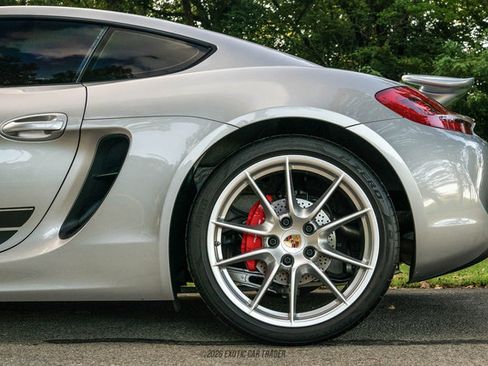 Used 2016 Porsche Cayman RWD image 5