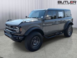 Certified 2025 Ford Bronco Outer Banks w/ Sasquatch Package AWD/4WD video 1