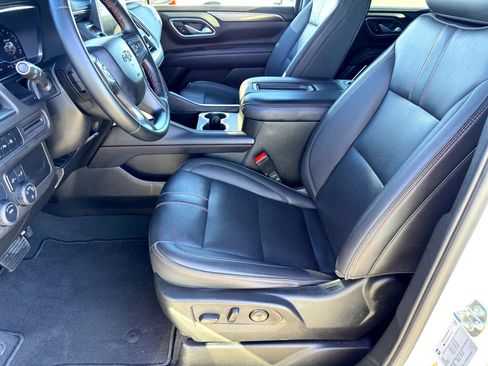 Used 2024 Chevrolet Suburban RST image 12