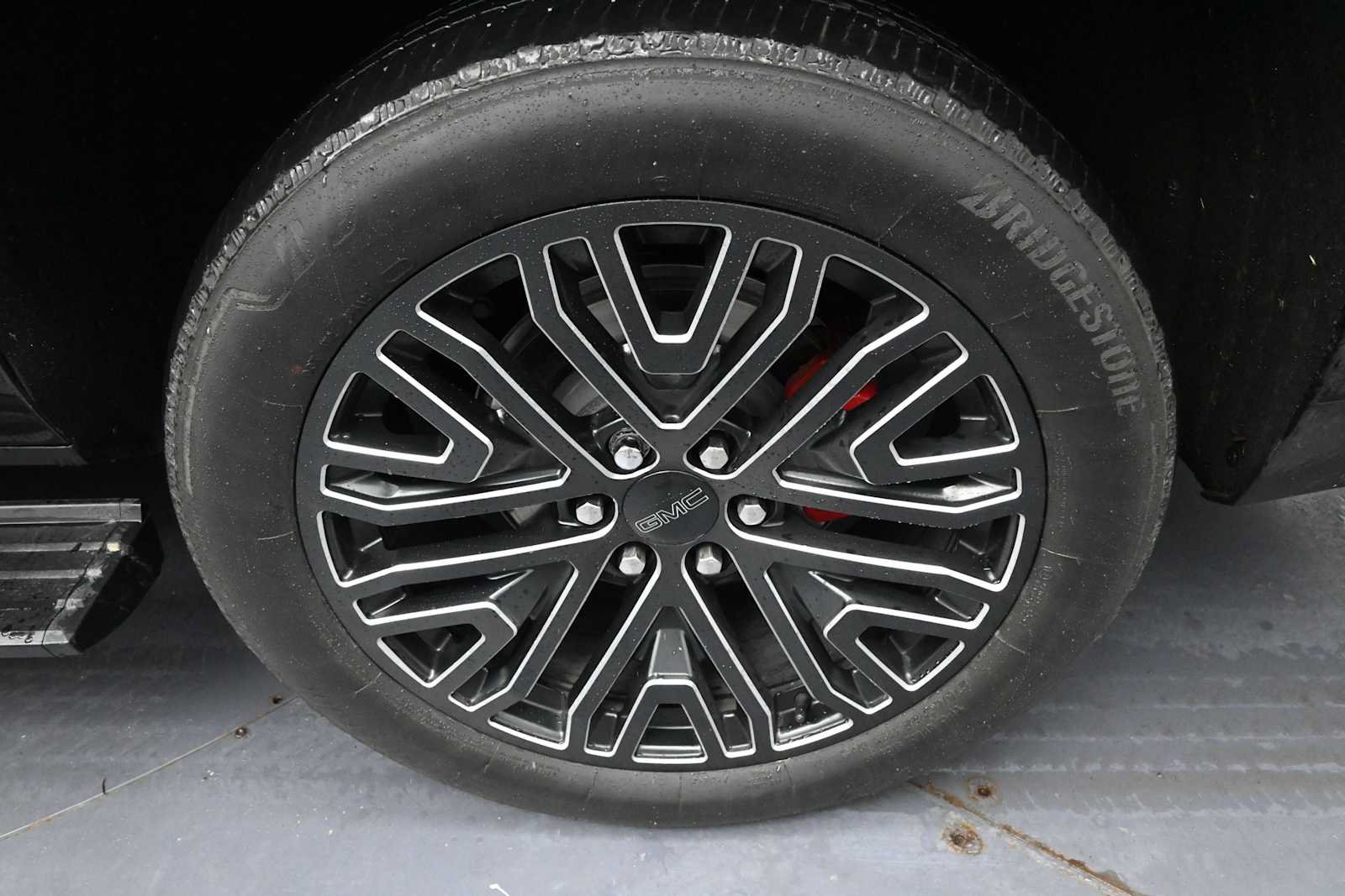 Used 2023 GMC Yukon XL Denali Ultimate AWD/4WD image 37