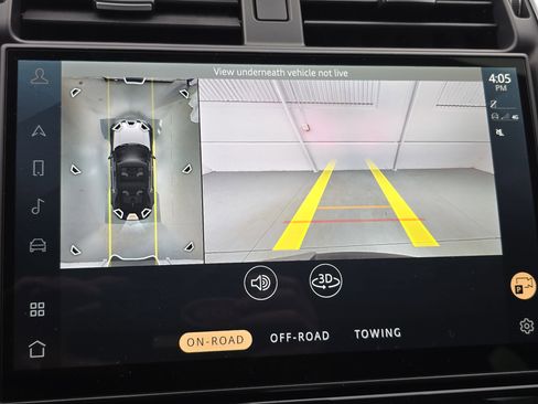 Certified 2025 Land Rover Discovery Dynamic SE image 23