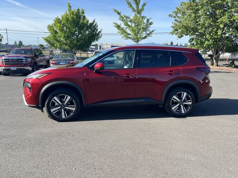 Used 2026 Nissan Rogue SL AWD/4WD image 2