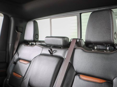 Used 2024 GMC Sierra 2500 AT4 w/ AT4 Premium Plus Package AWD/4WD image 29
