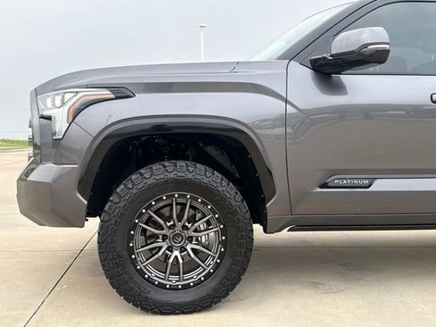 Used 2022 Toyota Tundra Platinum AWD/4WD image 5