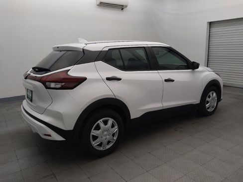 Used 2021 Nissan Kicks S FWD image 10