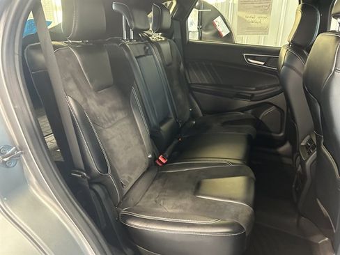 Used 2022 Ford Edge ST image 22