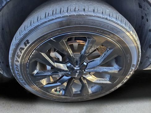 Used 2023 Kia Sorento SX image 9