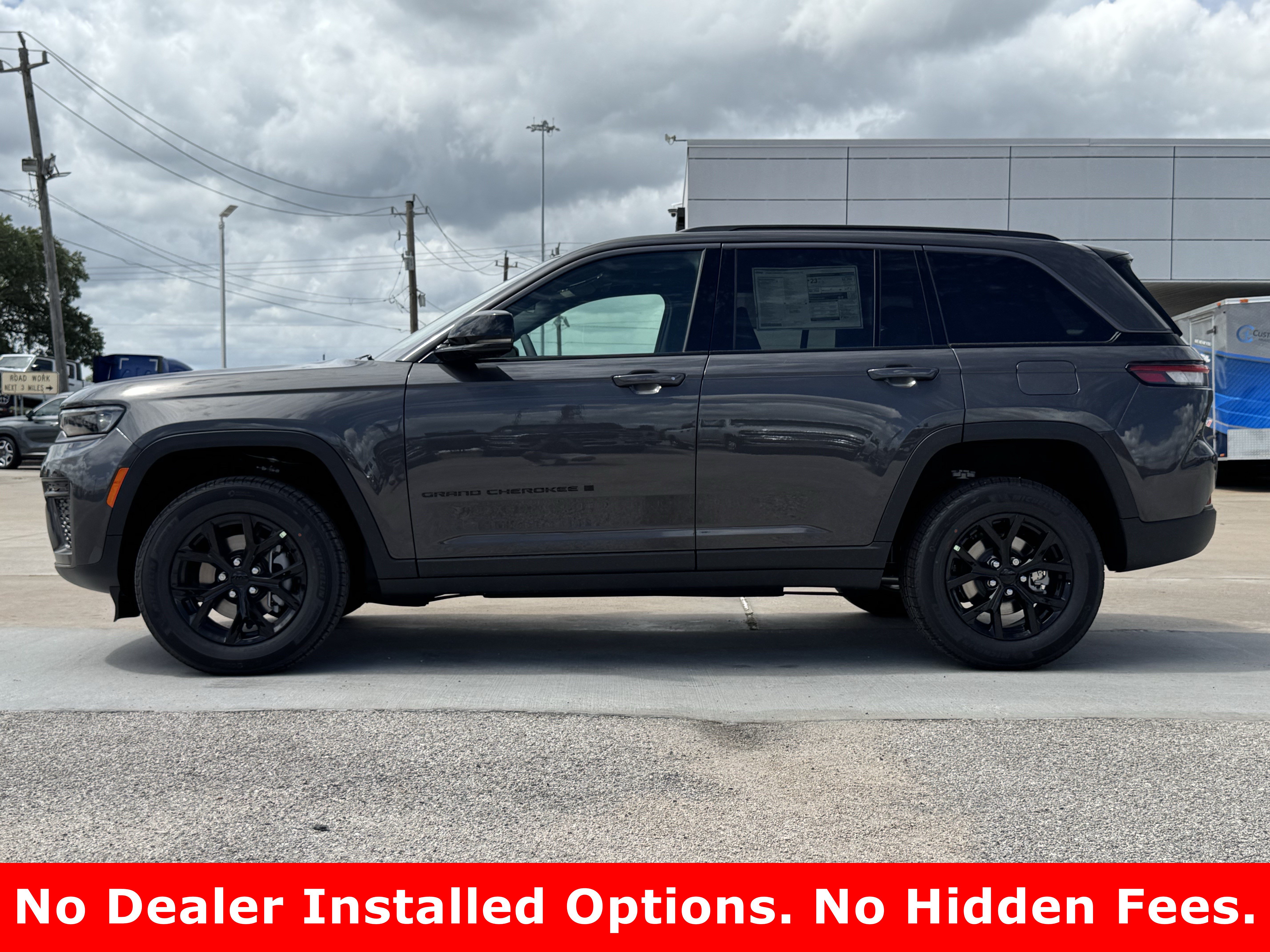 New 2026 Jeep Grand Cherokee Altitude RWD image 7