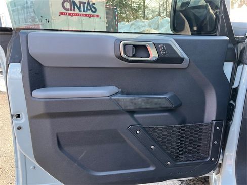 Used 2022 Ford Bronco Big Bend image 17