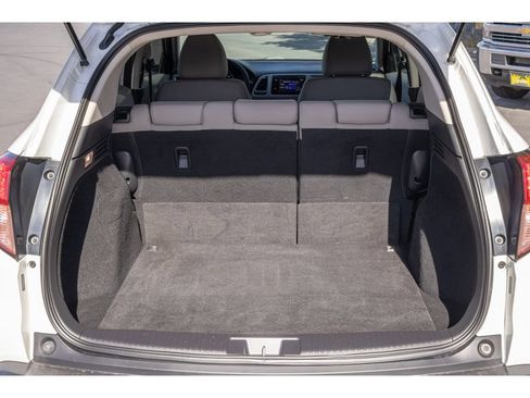 Used 2017 Honda HR-V EX image 14