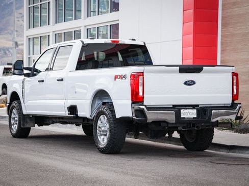 Used 2023 Ford F350 XLT w/ FX4 Off-Road Package image 6