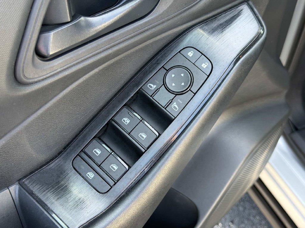 Used 2024 Nissan Rogue S AWD/4WD image 20
