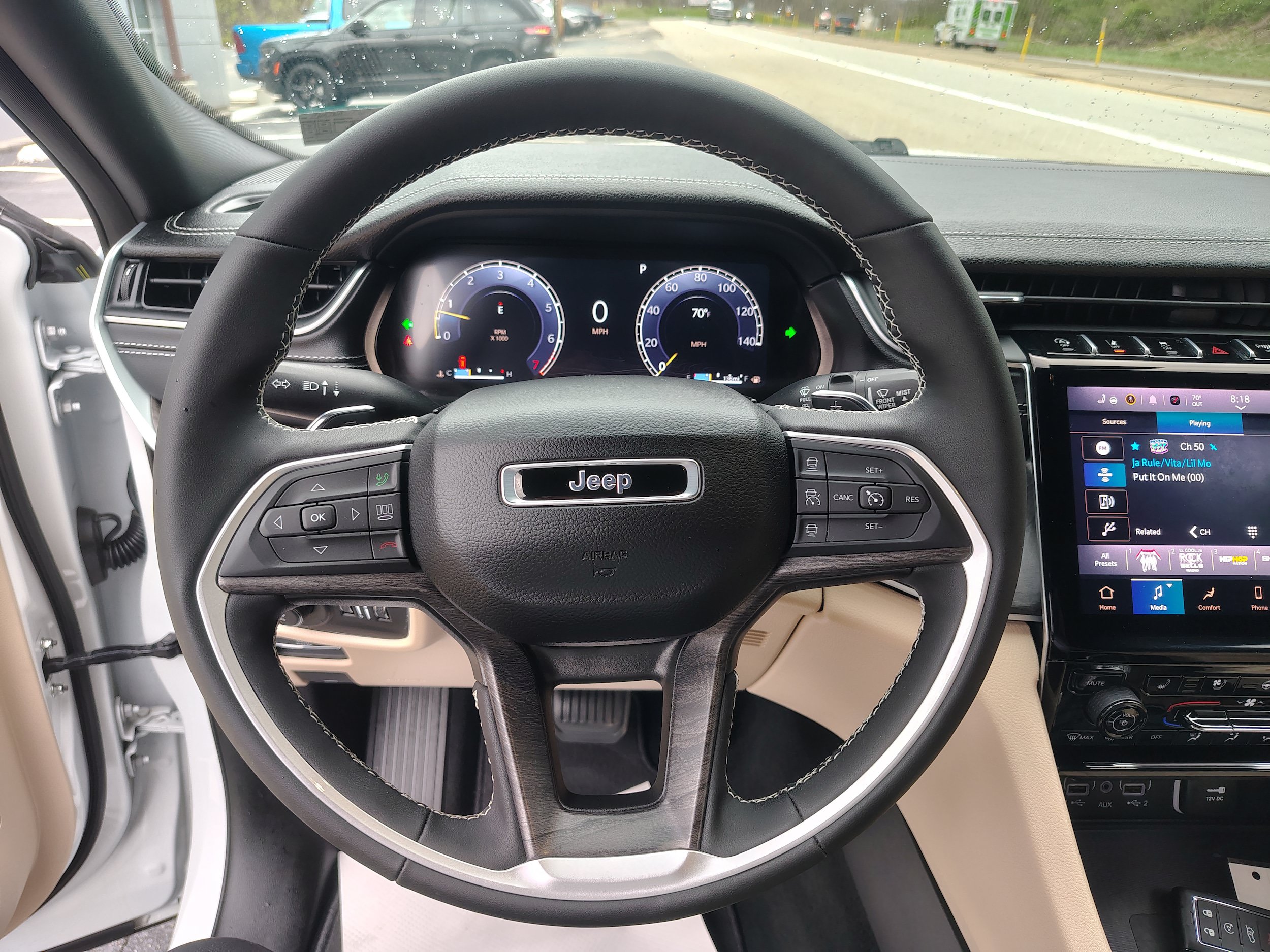 Certified 2024 Jeep Grand Cherokee Limited w/ Luxury Tech Group II AWD/4WD image 31