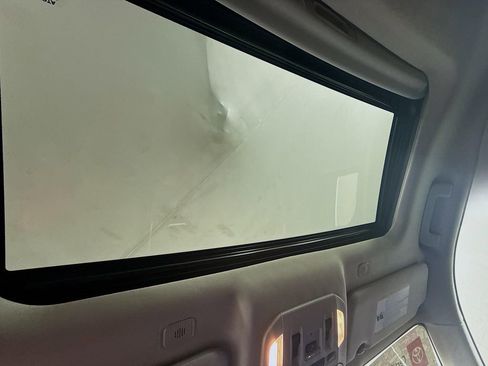 Used 2024 Toyota Highlander XLE image 21