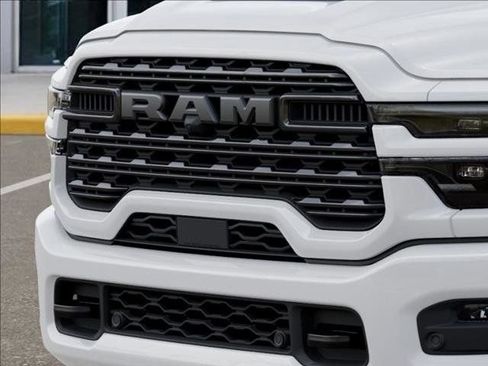 New 2026 RAM 2500 Limited AWD/4WD image 11