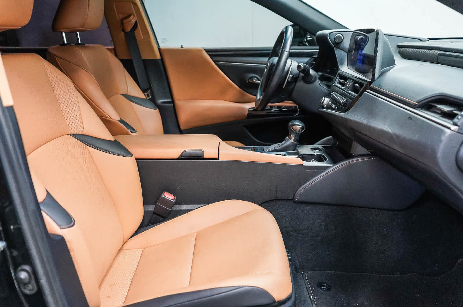 Used 2024 Lexus ES 350 w/ Accessory Package (Z2) FWD image 17