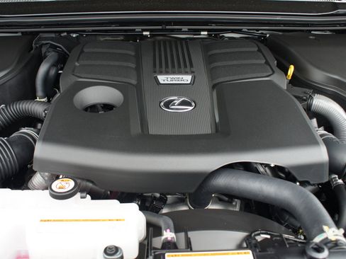 Used 2026 Lexus GX 550 w/ Cold Area Package image 28