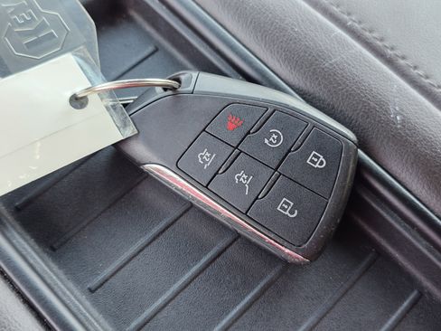 Used 2021 Chevrolet Tahoe Z71 w/ Z71 Off-Road Package image 32