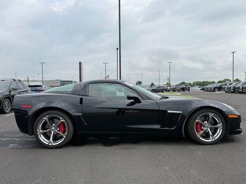 Used 2013 Chevrolet Corvette Grand Sport w/ 3LT Preferred Equipment Group RWD image 4