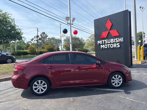 Used 2023 Toyota Corolla LE FWD image 2