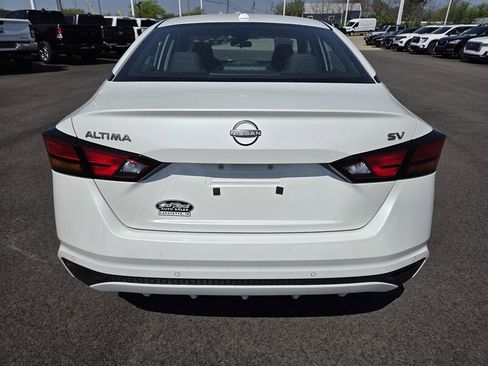 Used 2023 Nissan Altima 2.5 SV FWD image 4