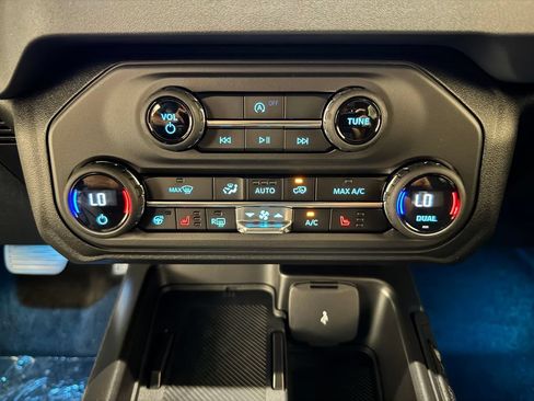 New 2026 Ford Bronco Outer Banks AWD/4WD image 12