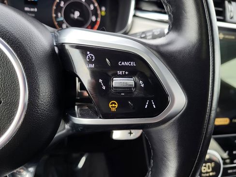 Used 2024 Jaguar F-PACE R-Dynamic S image 18