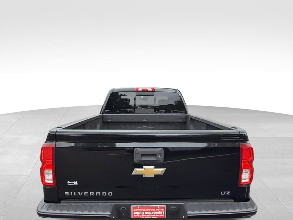 Used 2018 Chevrolet Silverado 1500 LTZ Z71 w/ LTZ Plus Package AWD/4WD image 12