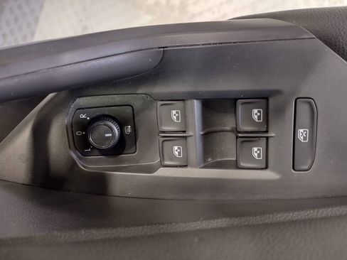 Used 2020 Volkswagen Jetta GLI image 17