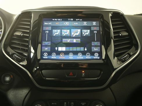 Used 2022 Jeep Cherokee Limited image 28