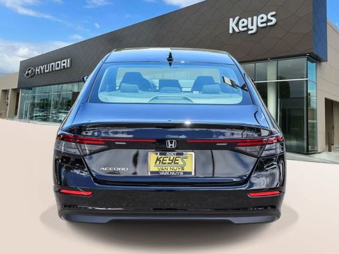 Used 2023 Honda Accord LX image 6