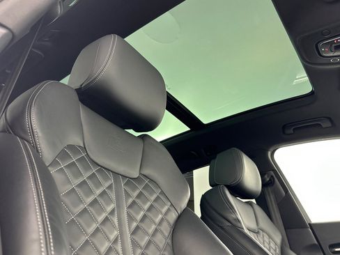 Used 2023 Audi SQ5 Premium Plus w/ Premium Plus Package image 16