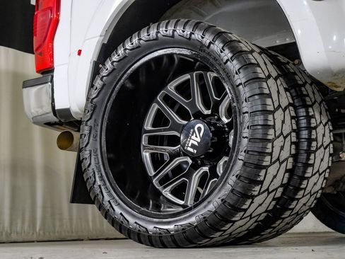 Used 2022 Ford F350 Lariat image 51