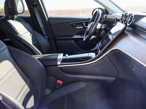 Used 2023 Mercedes-Benz GLC 300 image 12