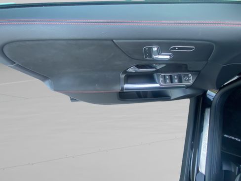 Used 2021 Mercedes-Benz GLA 250 image 10