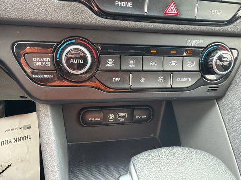 Used 2019 Kia Niro LX FWD image 27