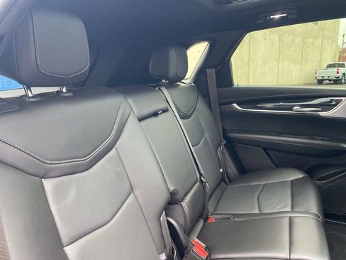 Used 2025 Cadillac XT5 Premium Luxury image 22