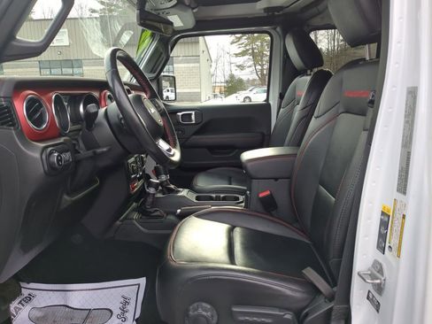 Used 2022 Jeep Gladiator Rubicon w/ Cold Weather Group image 11