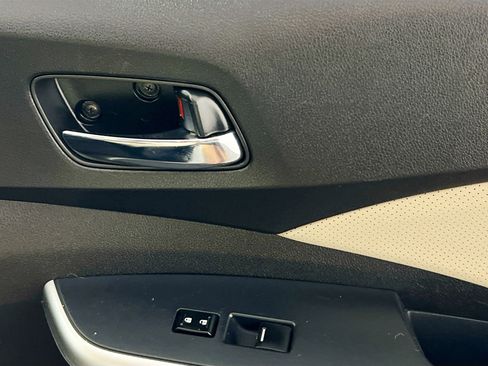 Used 2016 Honda CR-V Touring image 31