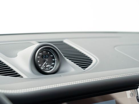 New 2026 Porsche Macan S image 25