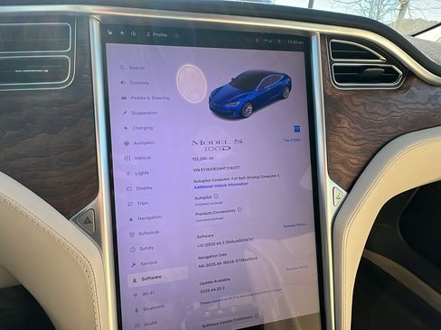 Used 2017 Tesla Model S 100D image 31