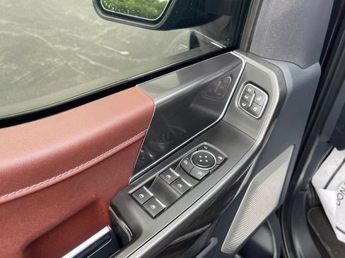 Used 2022 Ford F150 Lariat w/ Equipment Group 502A High AWD/4WD image 12