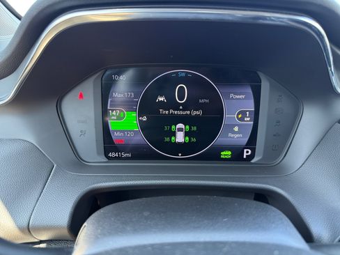Used 2023 Chevrolet Bolt EUV LT FWD image 11
