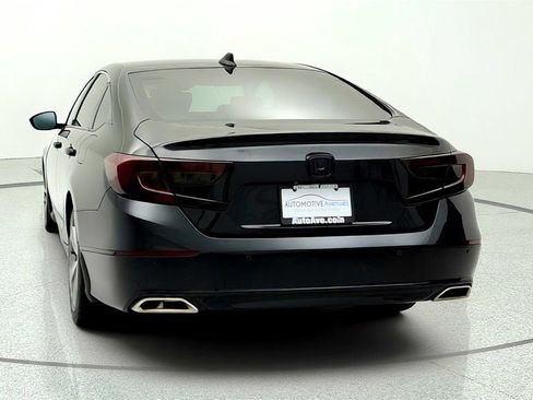Used 2019 Honda Accord Touring image 6