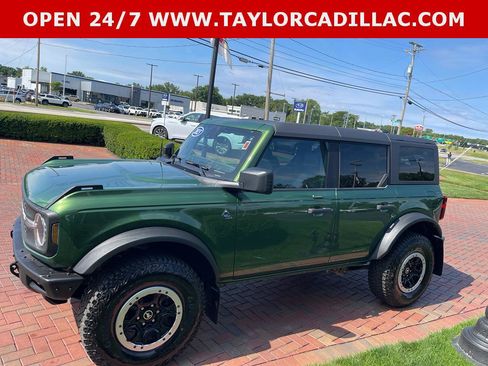 Used 2023 Ford Bronco Black Diamond w/ Sasquatch Package AWD/4WD image 8