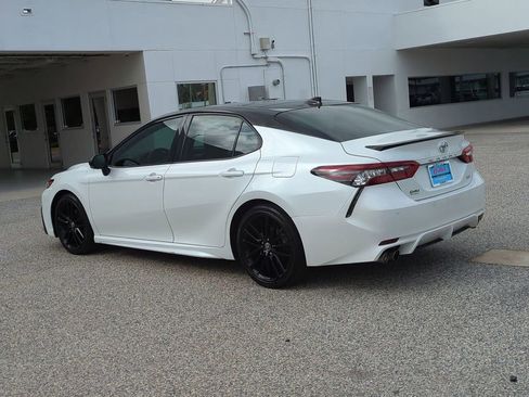 Used 2022 Toyota Camry XSE image 7