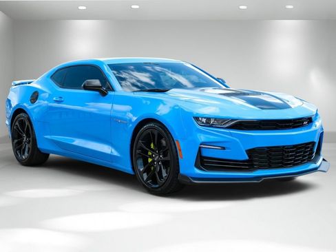 Used 2023 Chevrolet Camaro SS RWD image 6