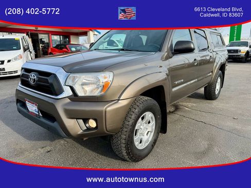 Used 2012 Toyota Tacoma 4x4 Double Cab w/ TRD Off-Road Pkg image 1